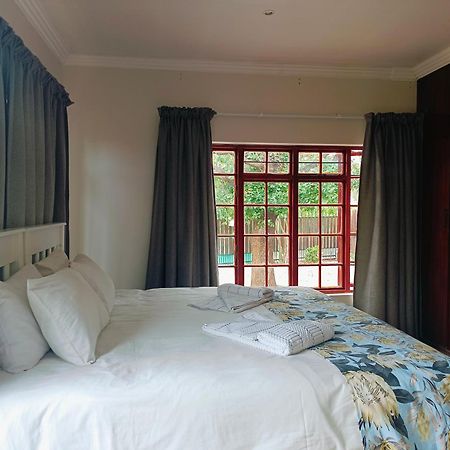 21 On Coetzee Guest House Bloemfontein Extérieur photo