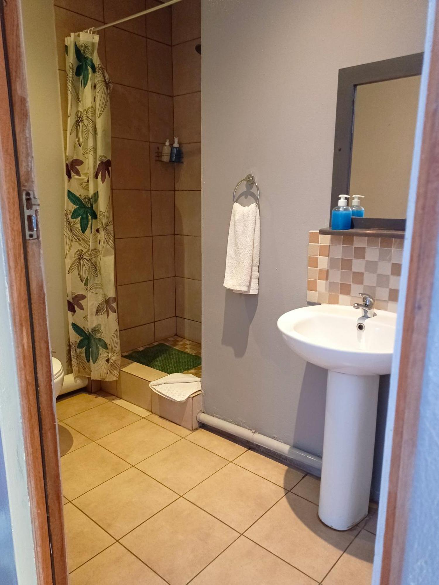 21 On Coetzee Guest House Bloemfontein Extérieur photo