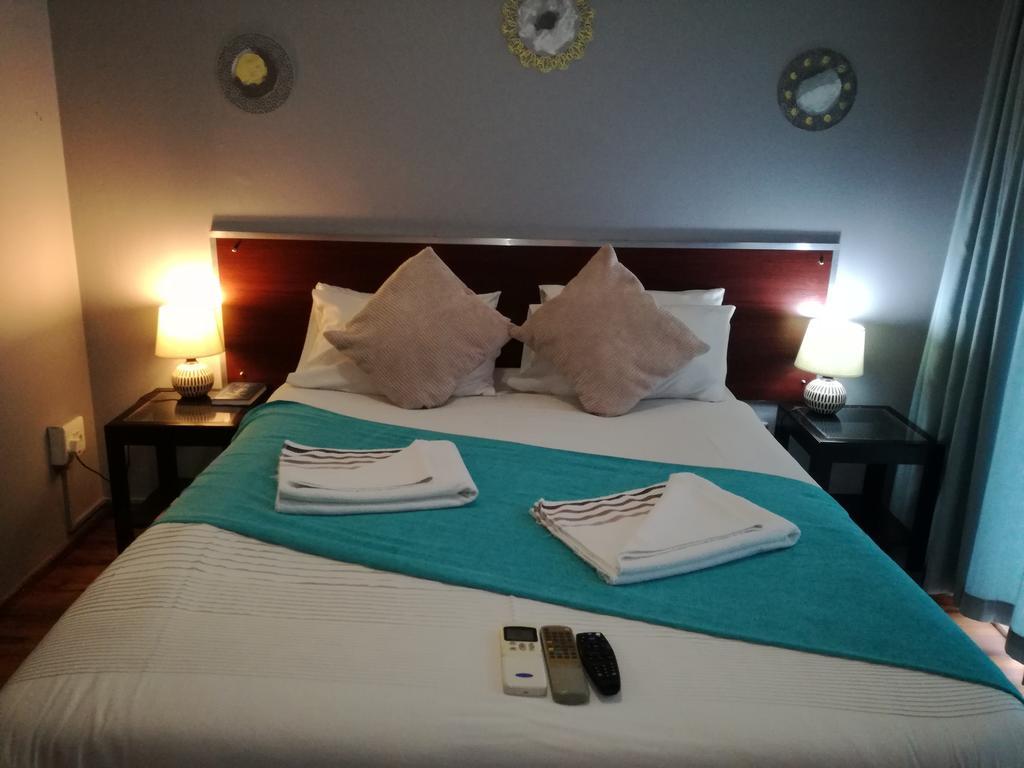 21 On Coetzee Guest House Bloemfontein Extérieur photo